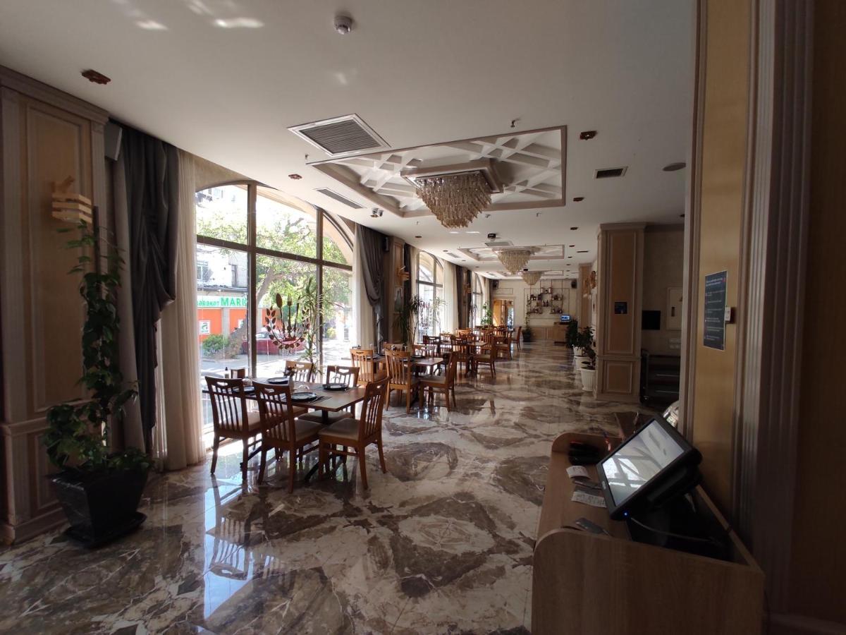 Golden City Hotel 바쿠 외부 사진