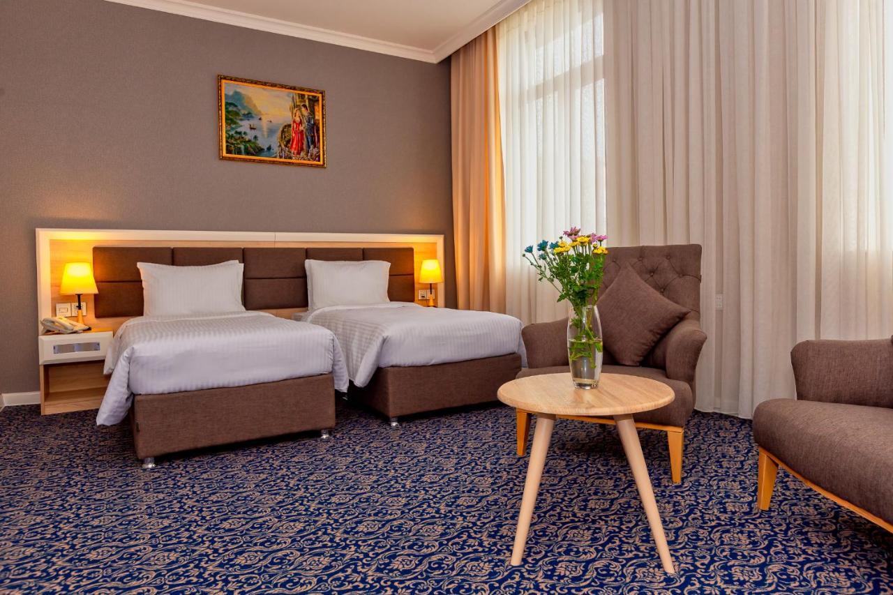 Golden City Hotel 바쿠 외부 사진